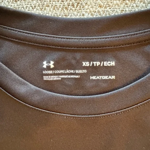 Under Armour Black T-Shirt - Picture 2 of 2